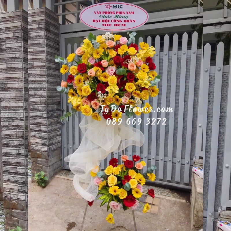 KCM0323521 KỆ HOA CHÚC MỪNG