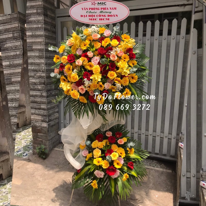 KCM0323522 KỆ HOA CHÚC MỪNG