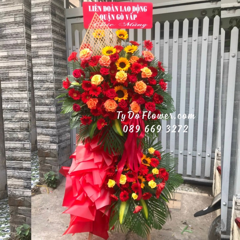 KCM0323524 KỆ HOA CHÚC MỪNG