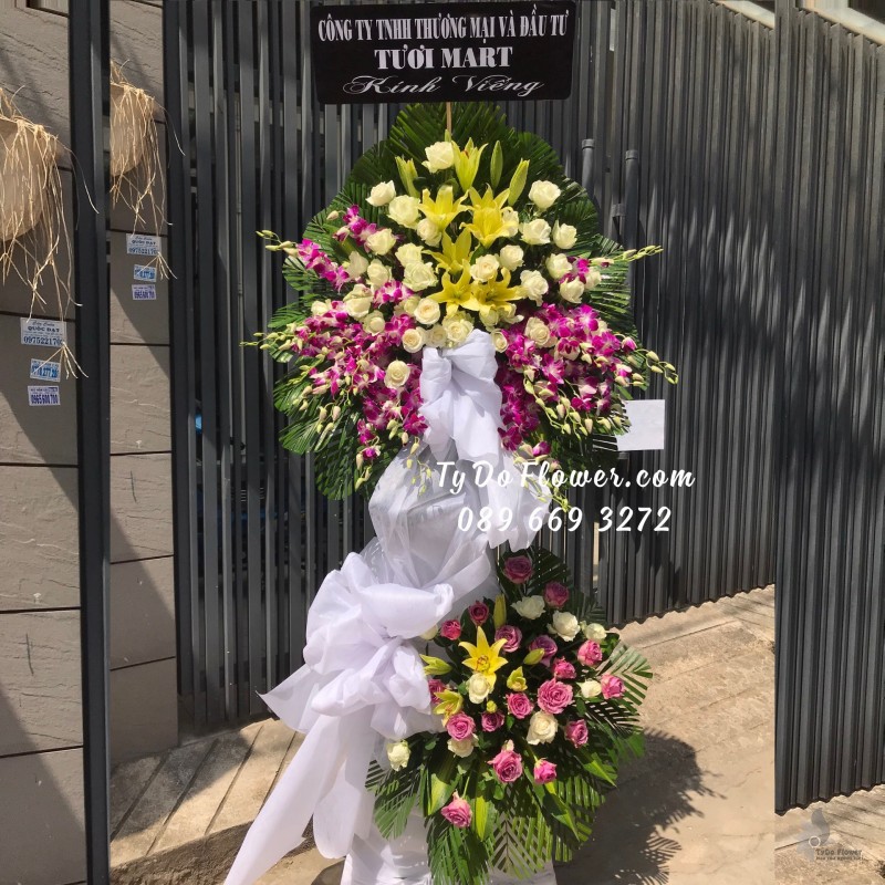 KCB0423550 KỆ HOA TANG LỄ VÒNG HOA CHIA BUỒN