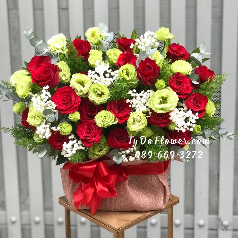 G0423589 GIỎ HOA CHÚC MỪNG