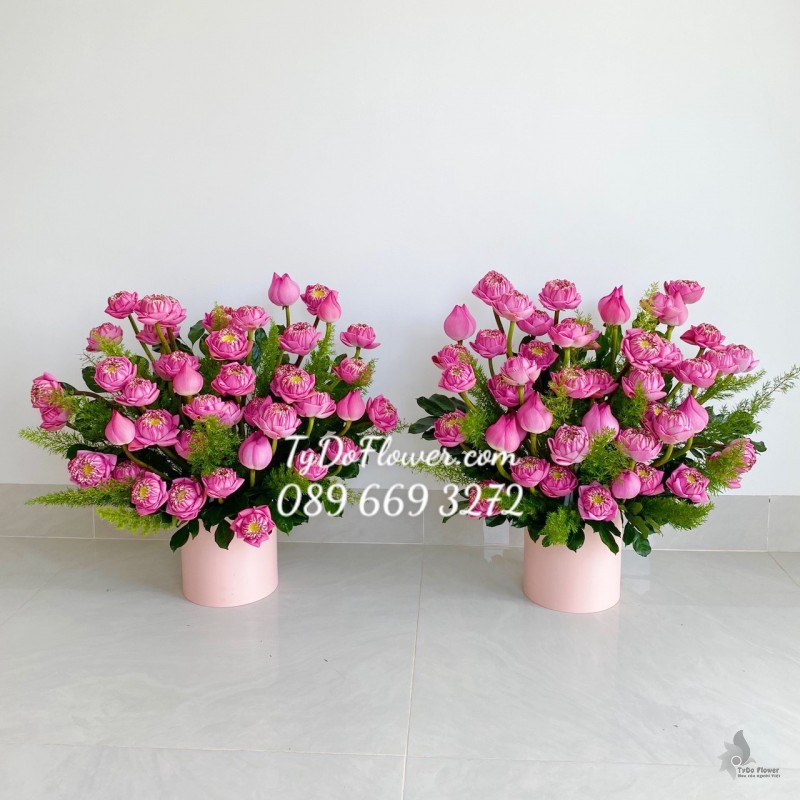 G0423595 HAI GIỎ HOA SEN HỒNG