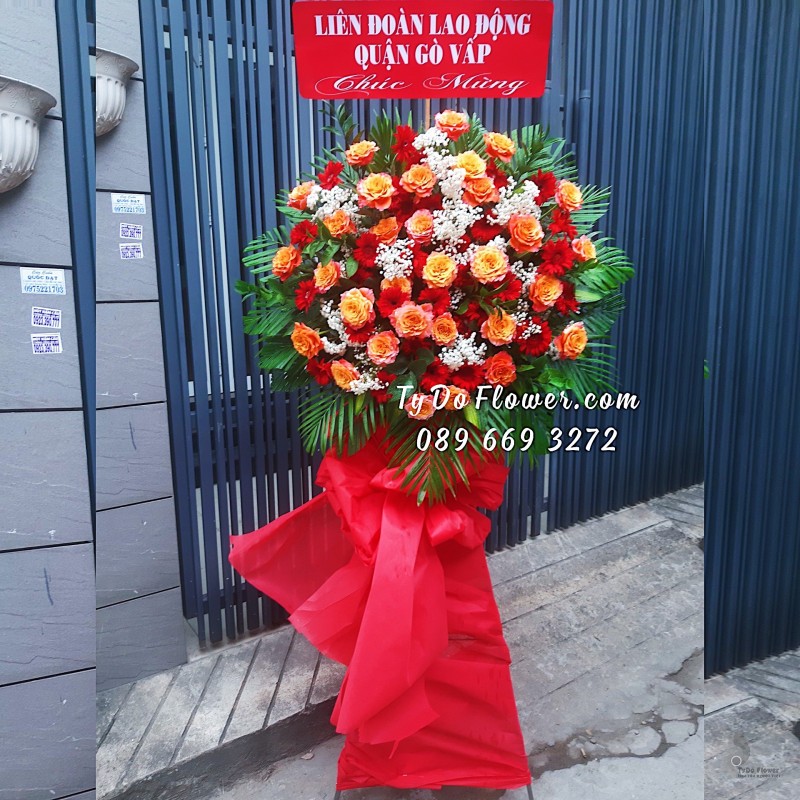 KCM0523601 KỆ HOA CHÚC MỪNG