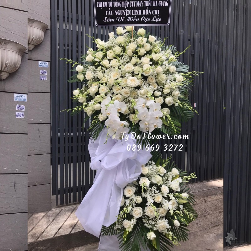 KCB0523621 KỆ HOA TANG LỄ VÒNG HOA CHIA BUỒN