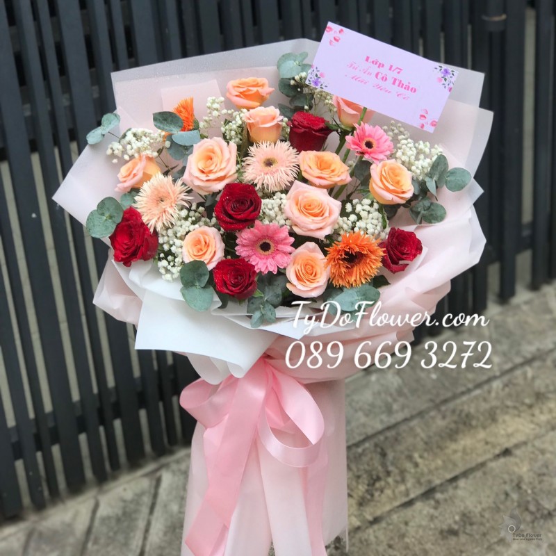 B0523625 BÓ HOA CHÚC MỪNG