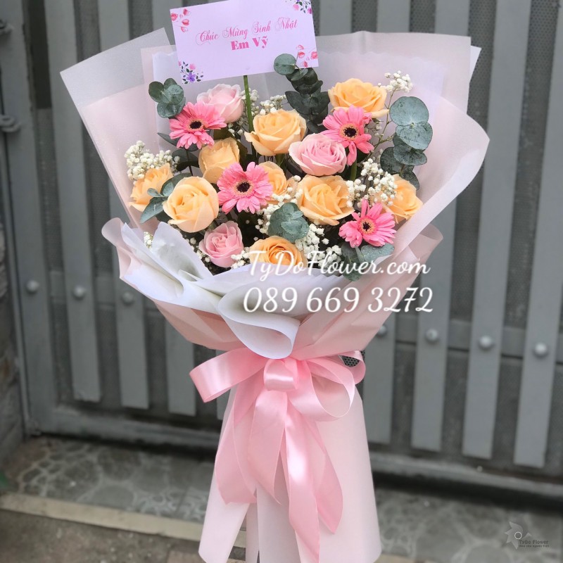 B0523628 BÓ HOA CHÚC MỪNG SINH NHẬT