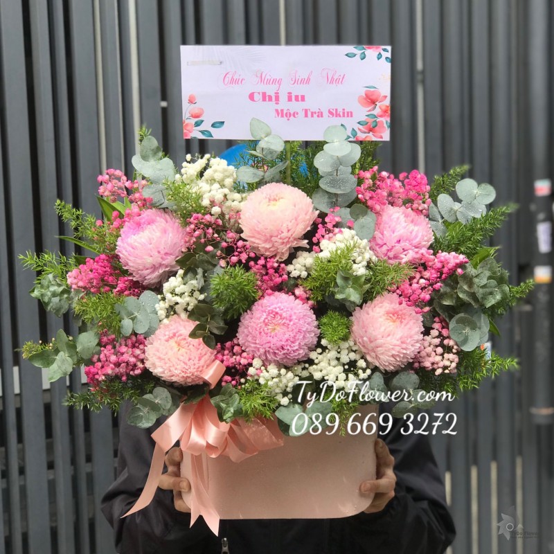 G0523639 GIỎ HOA CÚC MẪU ĐƠN MÀU HỒNG Hoa Chúc Mừng Sinh Nhật