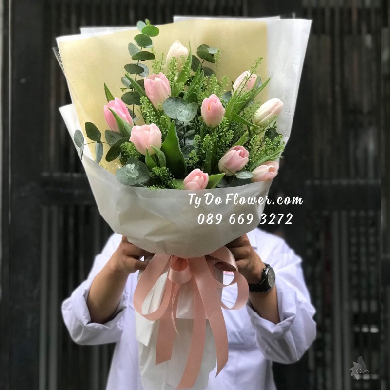 B0523665 BÓ HOA TULIP HỒNG