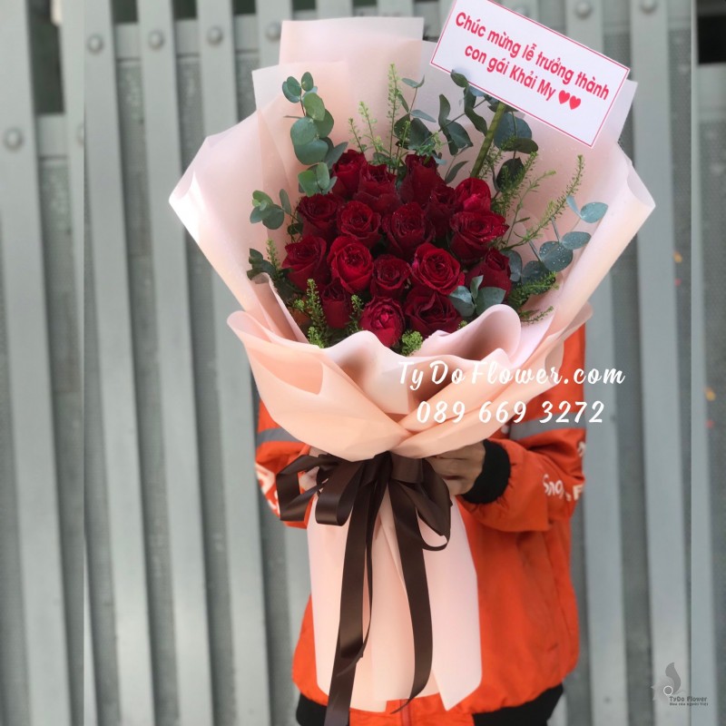 B0523687 BÓ HOA HỒNG ĐỎ ECUADOR RED ROSES Hoa Chúc Mừng Lễ Trưởng Thành