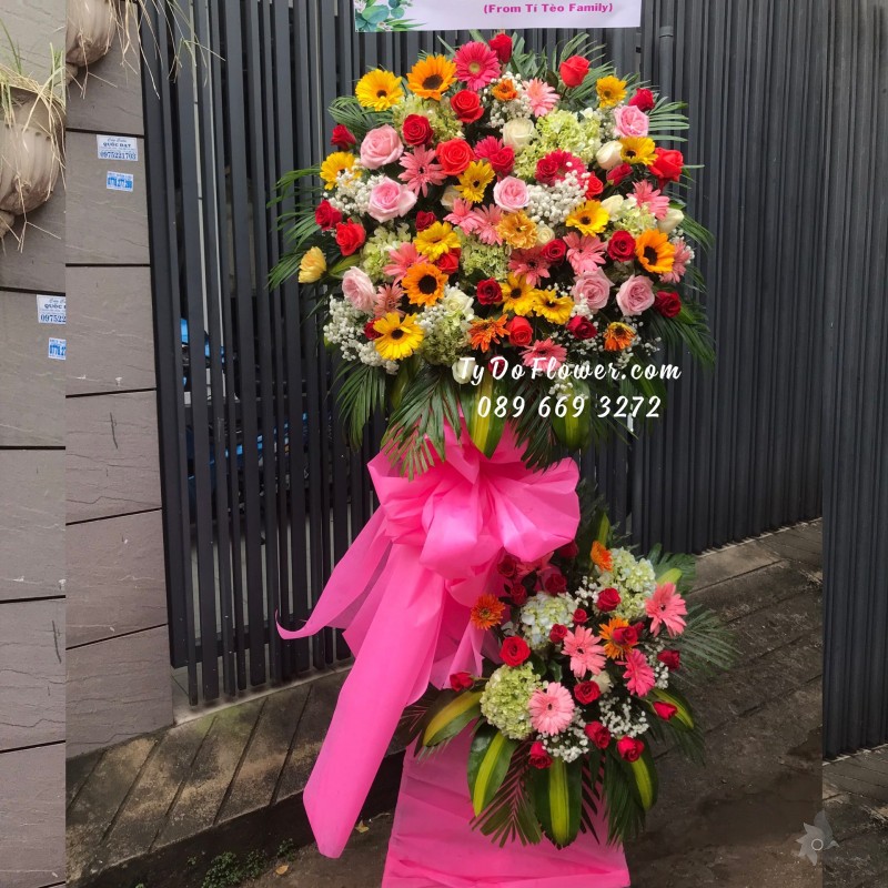 KCM0623696 KỆ HOA CHÚC MỪNG