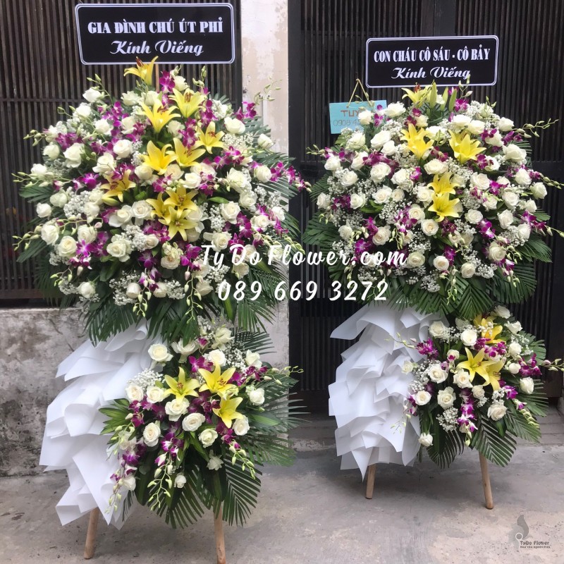KCB0623716 KỆ HOA TANG LỄ VÒNG HOA CHIA BUỒN Hoa Kính Viếng