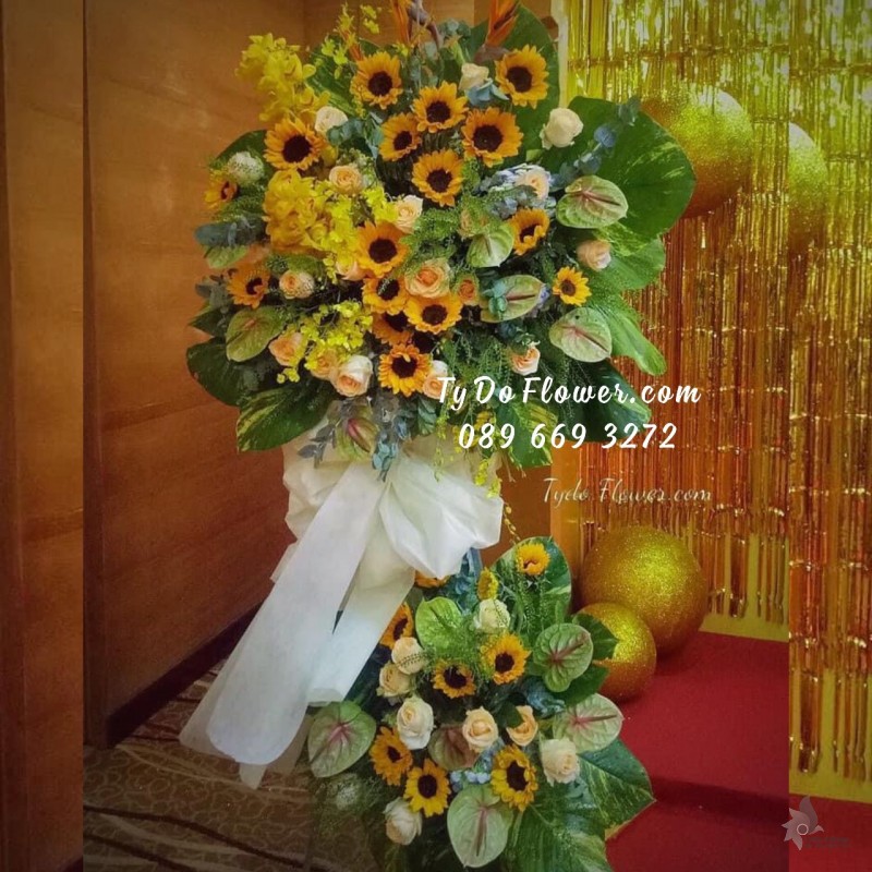 KCM0623745 KỆ HOA CHÚC MỪNG