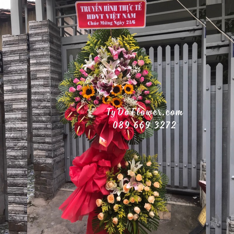 KCM0623750 KỆ HOA CHÚC MỪNG NGÀY 21/6 Ngày Báo Chí Cách Mạng Việt Nam