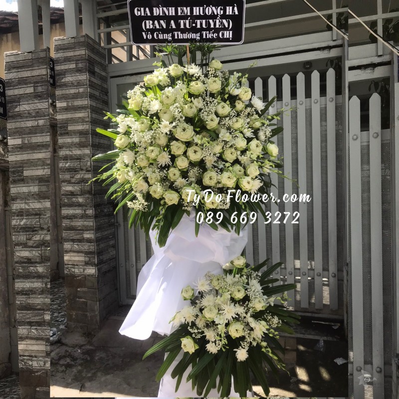 KCB0623797 KỆ HOA SEN TRẮNG HOA TANG LỄ VÒNG HOA CHIA BUỒN Vô Cùng Thương Tiếc