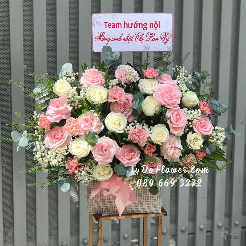 GIỎ HOA HỒNG OHARA PINK ROSES mix HOA HỒNG TRẮNG Hoa Chúc Mừng Sinh Nhật