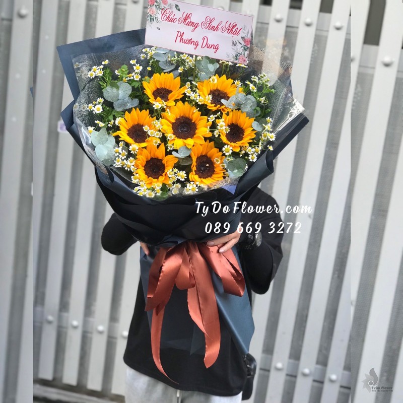 B0723821 BÓ HOA HƯỚNG DƯƠNG mix CÚC TANA Hoa Chúc Mừng Sinh Nhật