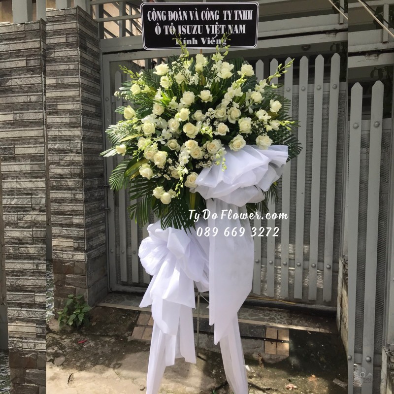 KCB0723856 KỆ HOA TANG LỄ VÒNG HOA CHI BUỒN Hoa Kính Viếng