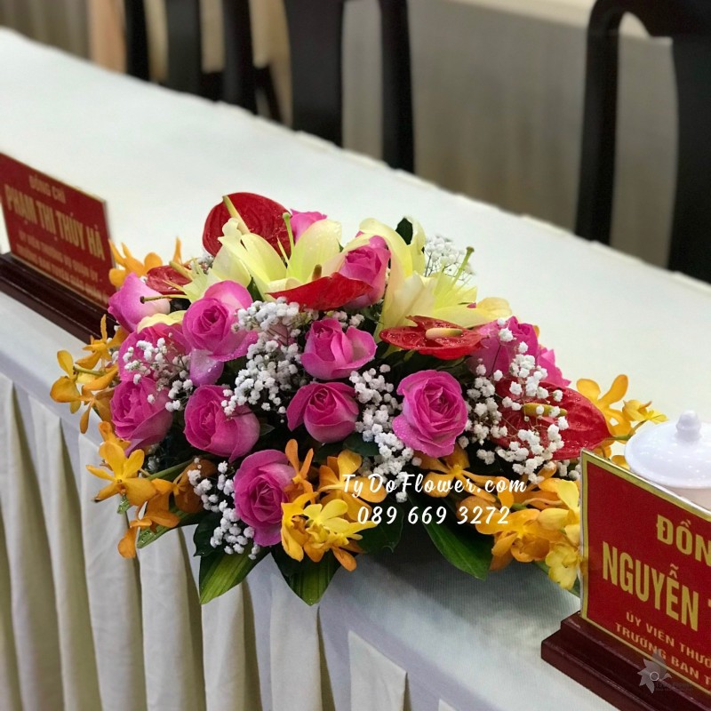 OV0823880 HOA OVAL ĐỂ BÀN Hoa Sự Kiện