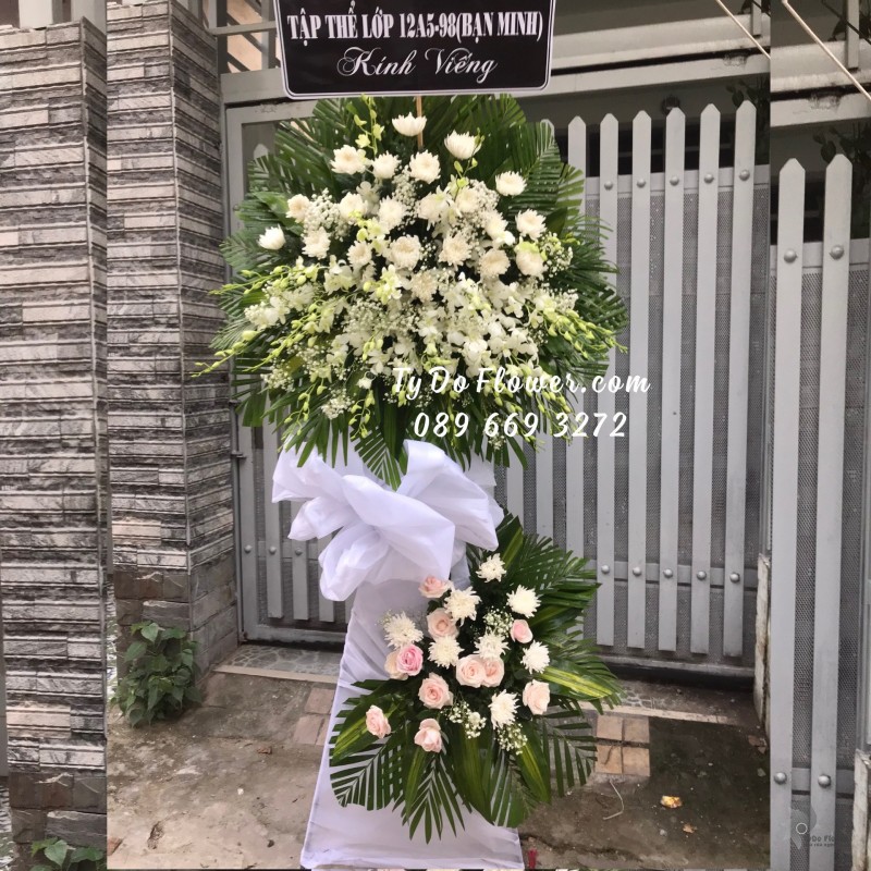 KCB0823886 KỆ HOA TANG LỄ VÒNG HOA CHIA BUỒN Hoa Kính Viếng