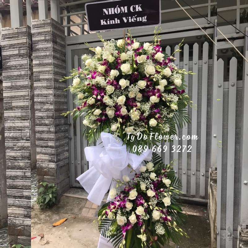 KCB0823888 KỆ HOA TANG LỄ VÒNG HOA CHIA BUỒN Hoa Kính Viếng