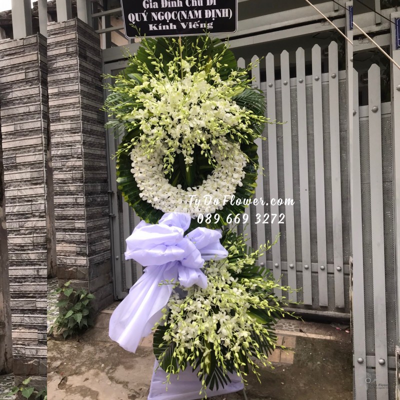 KCB0823895 KỆ HOA TANG LỄ VÒNG HOA CHI BUỒN Hoa Kính Viếng