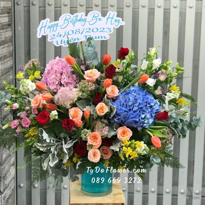 BI0823948 BÌNH HOA CHÚC MỪNG SINH NHẬT