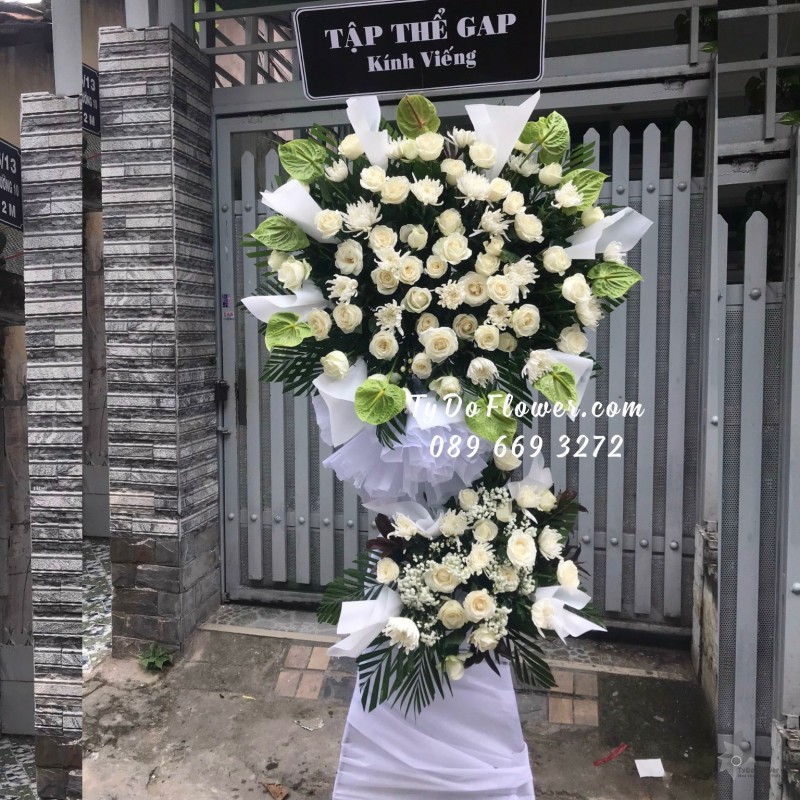 KCB0923967 KỆ HOA TANG LỄ VÒNG HOA CHIA BUỒN Hoa Kính Viếng