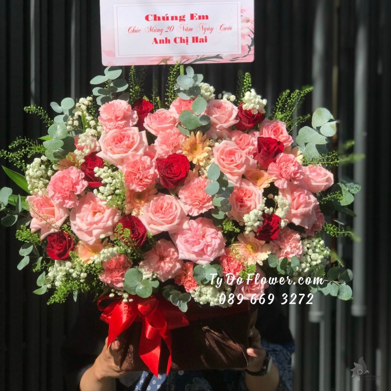 G0923996 GIỎ HOA CHÚC MỪNG 20 NĂM NGÀY CƯỚI thiết kế chủ đạo Hoa Hồng Pink Ohara Roses