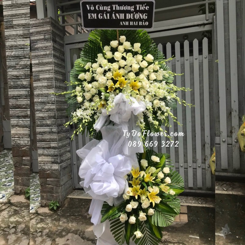 KCB09231027 KỆ HOA TANG LỄ VÒNG HOA CHIA BUỒN Hoa Kính Viếng