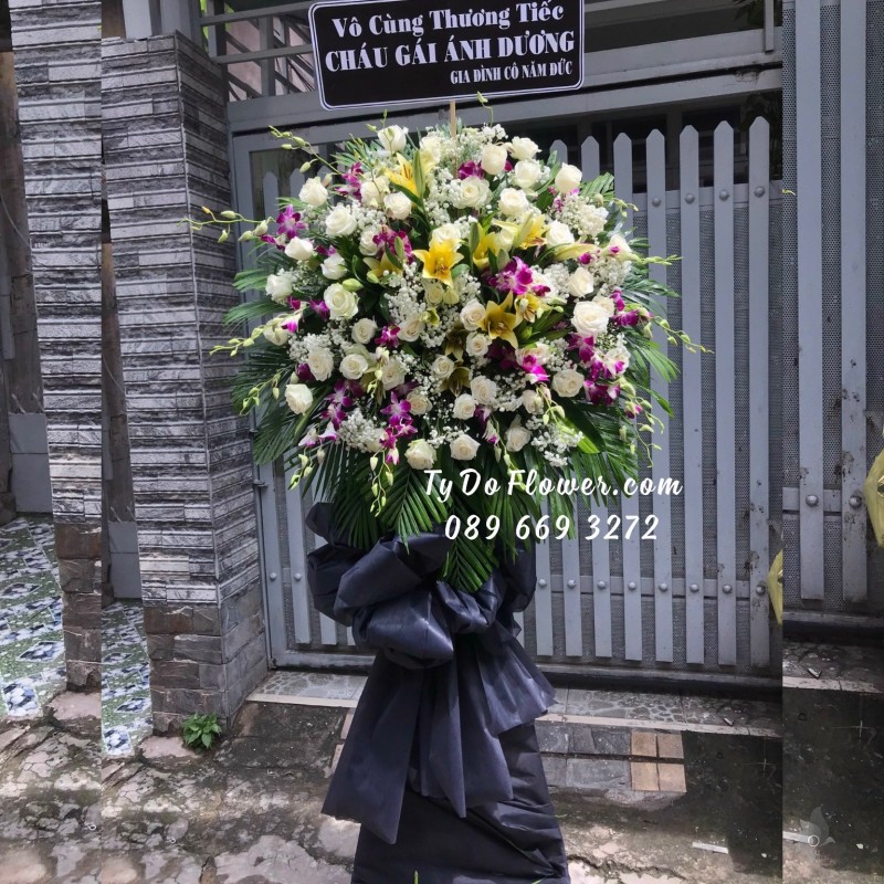 KCB09231028 KỆ HOA TANG LỄ VÒNG HOA CHIA BUỒN Vô Cùng Thương Tiếc