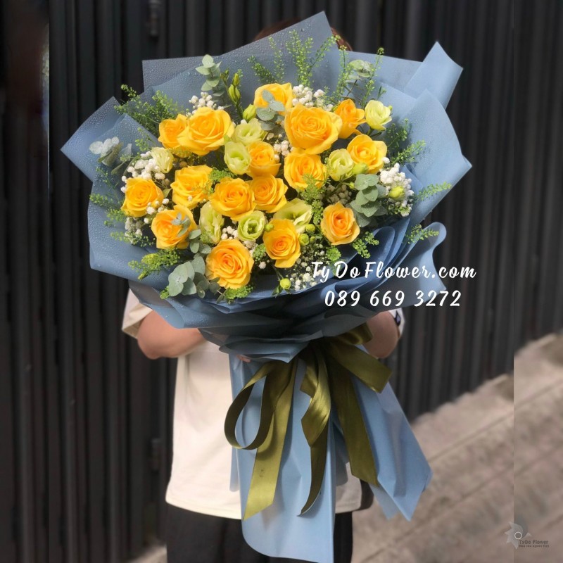B09231049 BÓ HOA CHÚC MỪNG thiết kế Hoa Hồng Vàng, Cát Tường Xanh mix Baby Trắng, Cỏ Đồng Tiền, Lá Bạc