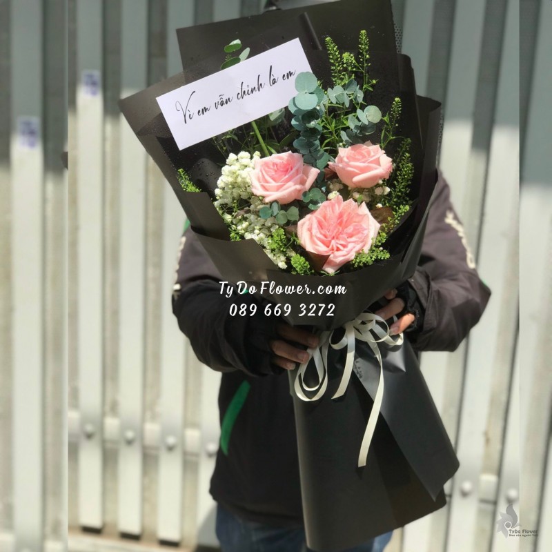 B11231129 BÓ HOA CHÚC MỪNG thiết kế hoa hồng ngoại Ohara Pink Roses