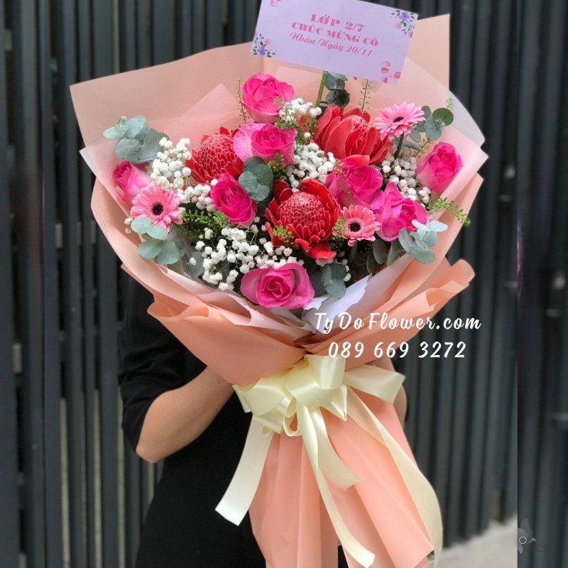 B11231157 BÓ HOA CHÚC MỪNG thiết kế tone màu hồng