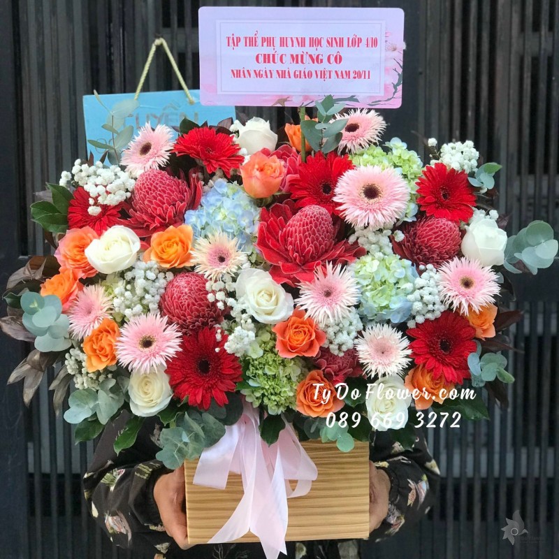 G11231159 GIỎ HOA CHÚC MỪNG thiết kế nhiều màu