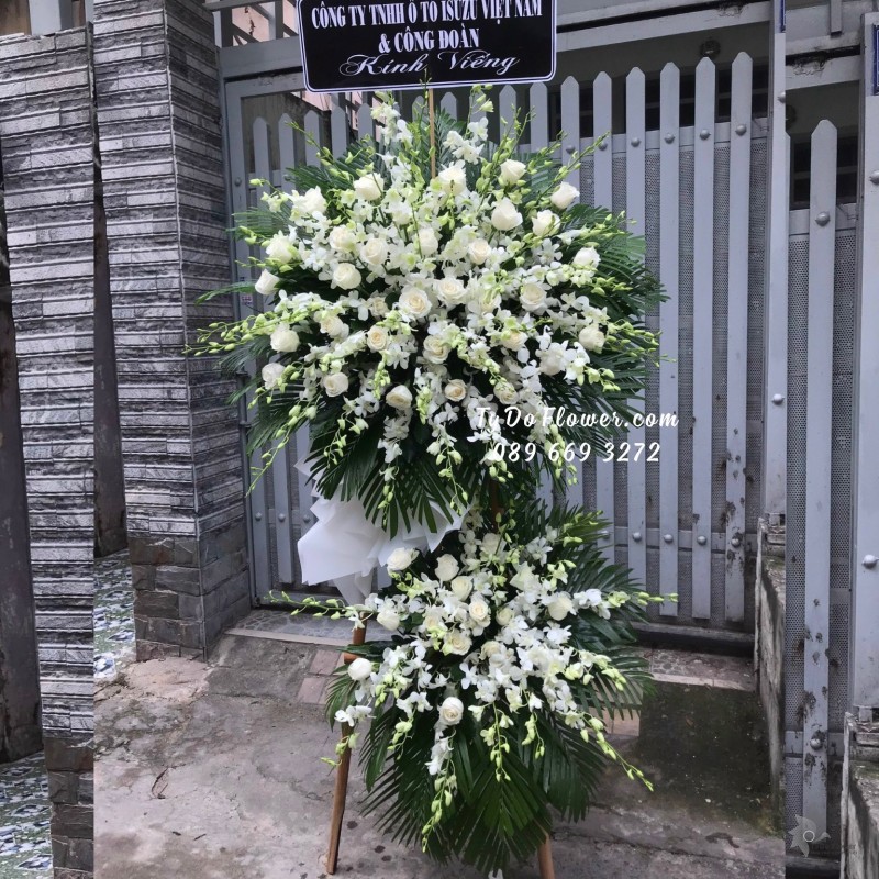 KCB11231188 KỆ HOA TANG LỄ VÒNG HOA CHIA BUỒN Kính Viếng