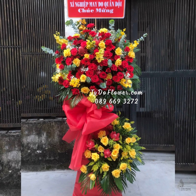 KCM12231195 KỆ HOA CHÚC MỪNG thiết kế tone đỏ vàng