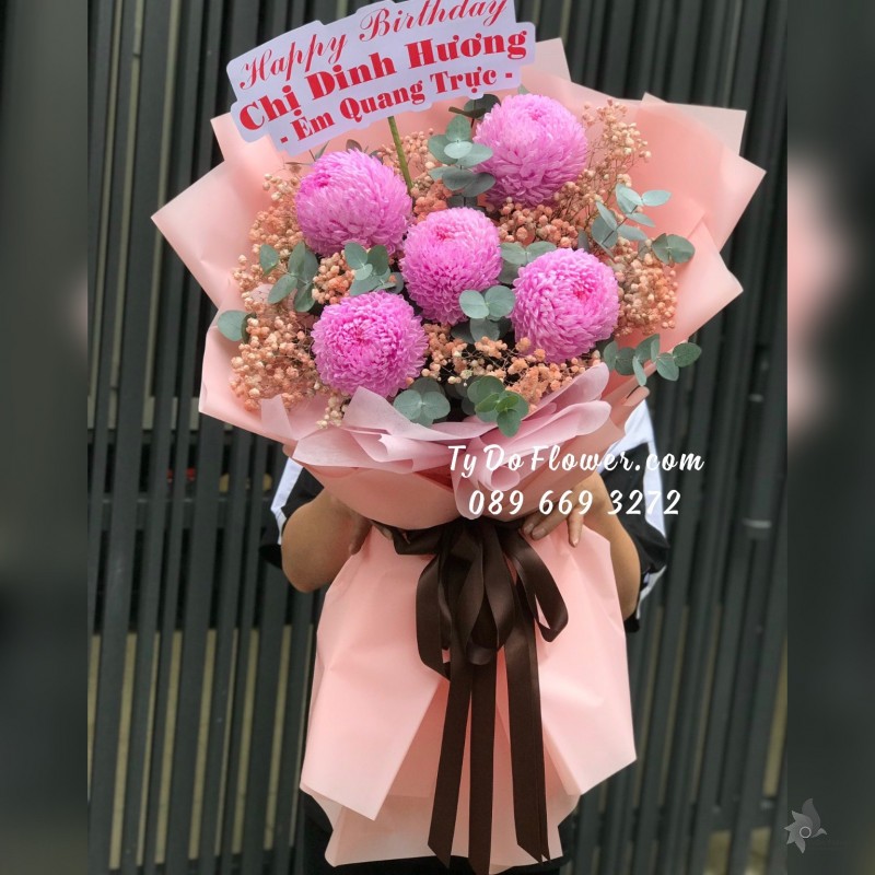 B12231228 BÓ HOA CHÚC MỪNG SINH NHẬT thiết kế Hoa Cúc Mẫu Đơn Hồng