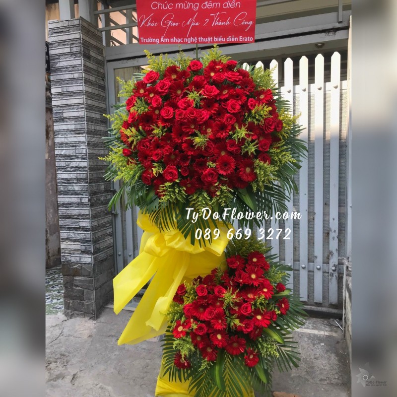 KCM01241318 KỆ HOA CHÚC MỪNG THÀNH CÔNG thiết kế tone màu đỏ