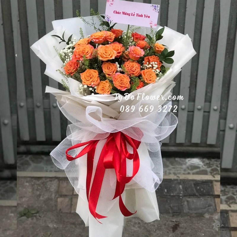 B02241365 BÓ HOA CHÚC MỪNG LỄ TÌNH YÊU thiết kế Hoa Hồng Cam Spirit Roses