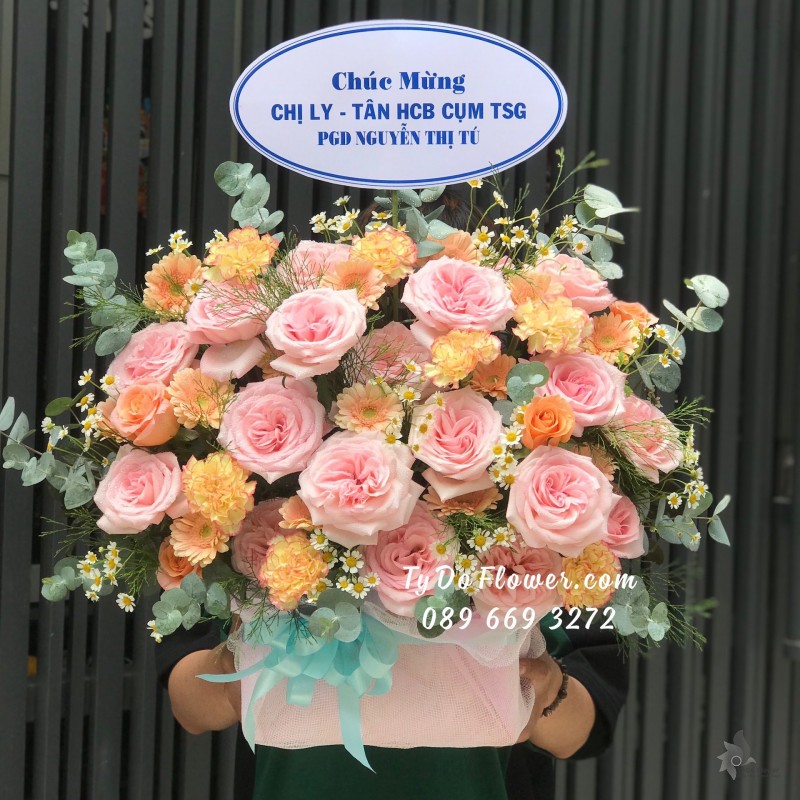 G02241375 GIỎ HOA CHÚC MỪNG NHẬN CHỨC thiết kế chủ đạo Hoa Hồng Ohara Pink Roses