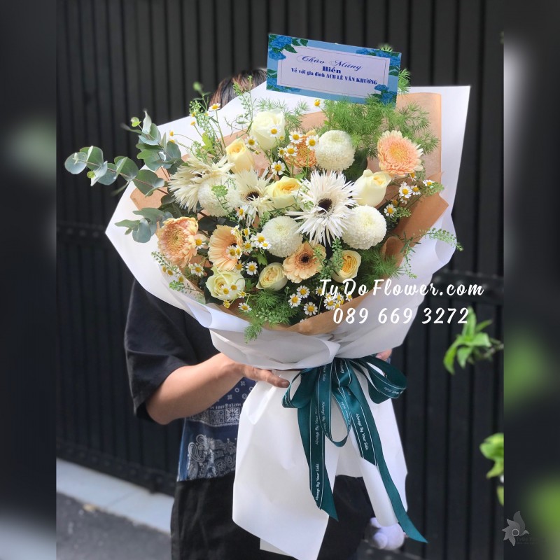 B03241400 BÓ HOA CHÚC MỪNG thiết kế tone màu pastel Cam Trắng