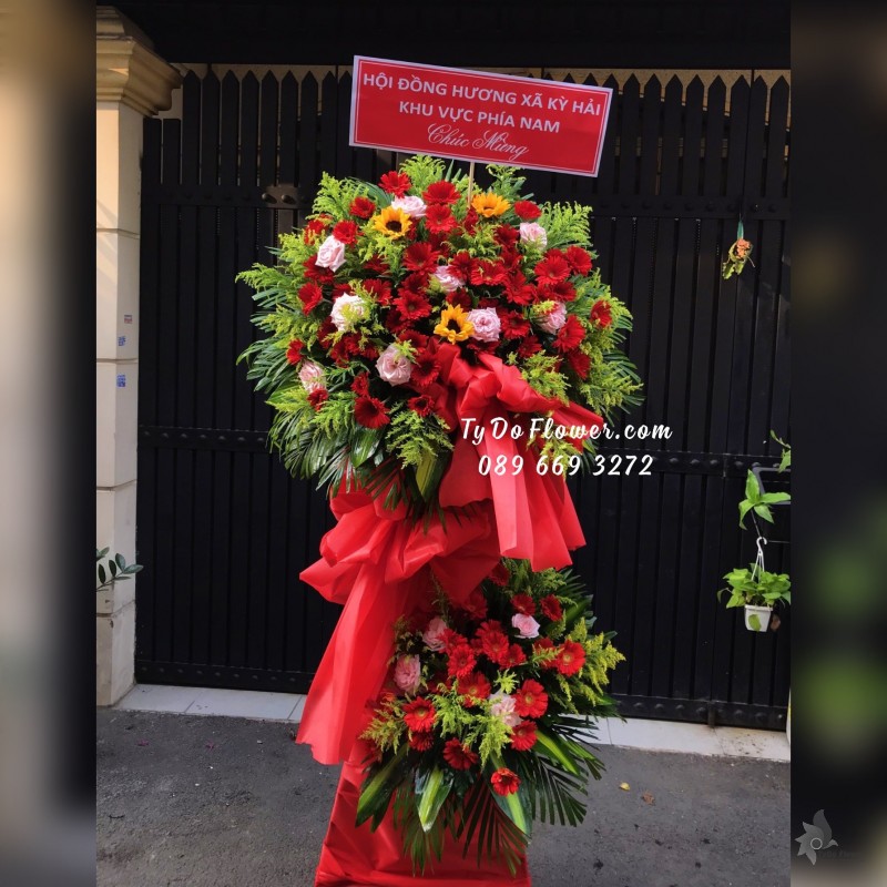 KCM03241437 KỆ HOA CHÚC MỪNG thiết kế tone màu đỏ