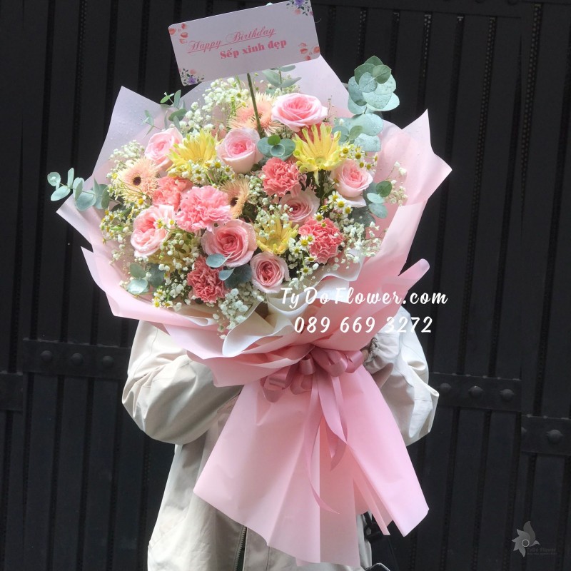 B04241488 BÓ HOA CHÚC MỪNG SINH NHẬT SẾP thiết kế tone màu Pastel
