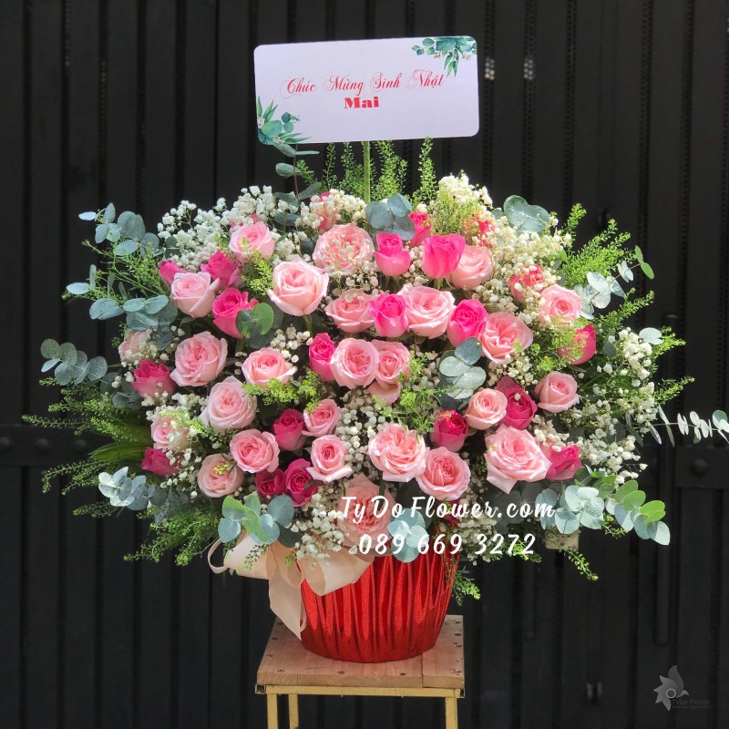 G04241494 GIỎ HOA CHÚC MỪNG SINH NHẬT thiết kế tone màu hồng, chủ đạo hoa hồng Ohara Pink Roses , hoa hồng sen
