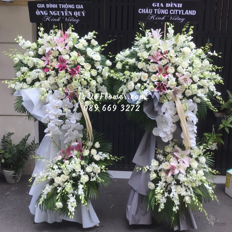 KCB04241495 KỆ HOA TANG LỄ VÒNG HOA CHI BUỒN Kính Viếng