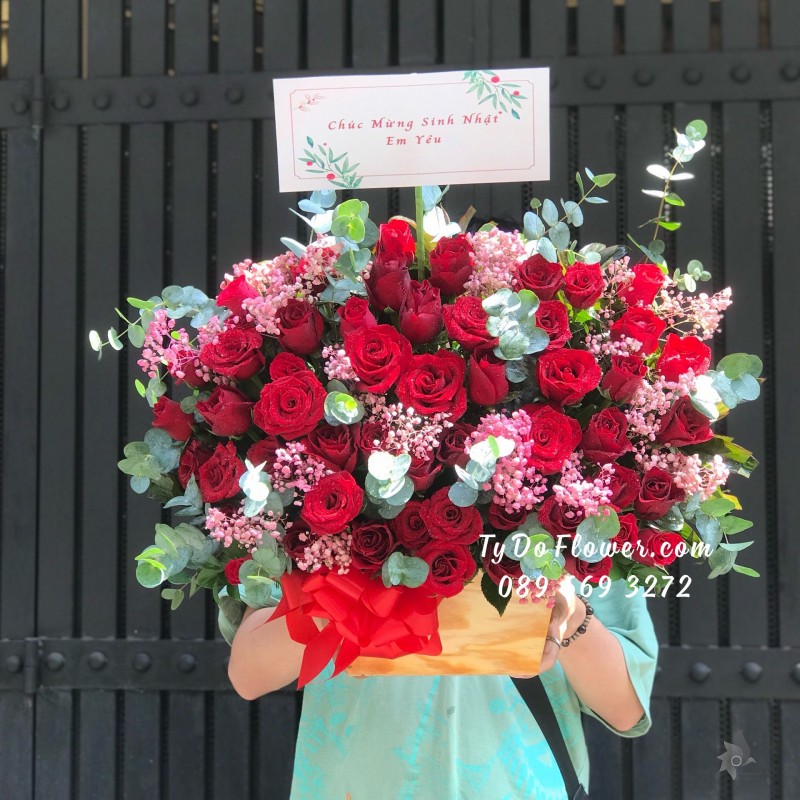 G05241511 GIỎ HOA CHÚC MỪNG SINH NHẬT EM YÊU thiết kế Hoa Hồng Đỏ Ecuador Red Roses