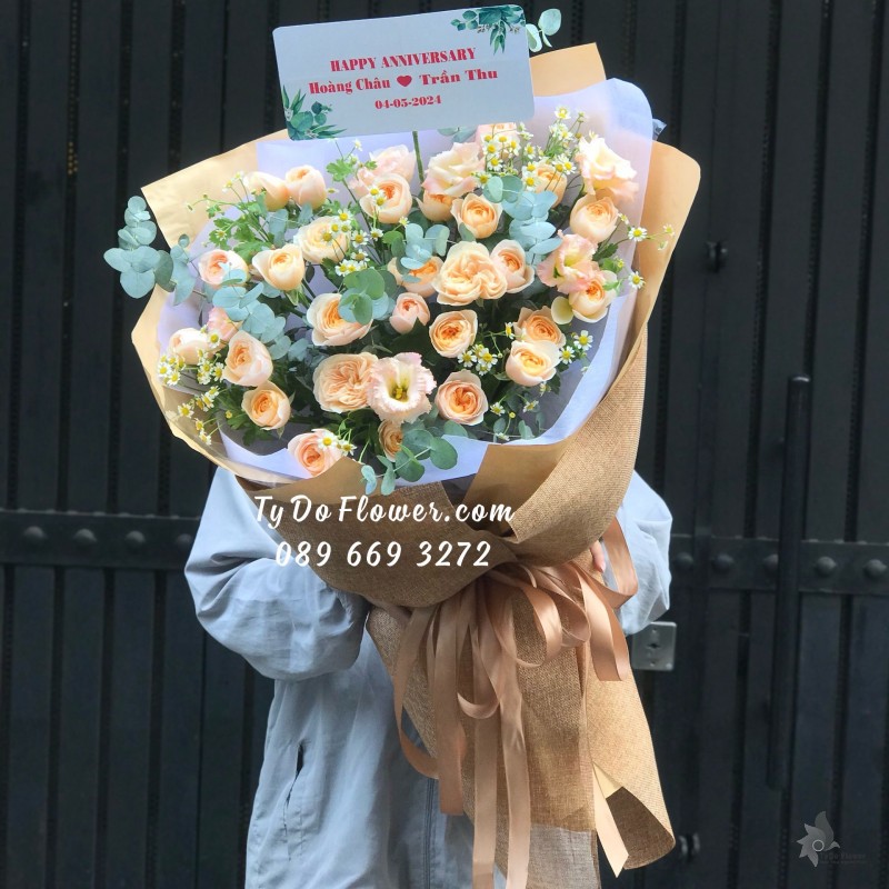 B05241523 BÓ HOA CHÚC MỪNG KỶ NIỆM thiết kế Hoa Hồng Juliet Roses