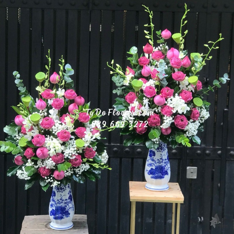 BI06241651 MỘT CẶP BÌNH HOA SEN HỒNG trang trí bàn gia tiên