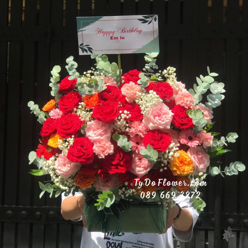G07241695 GIỎ HOA CHÚC MỪNG SINH NHẬT thiết kế Hoa Hồng Ohara Pink - Red Roses