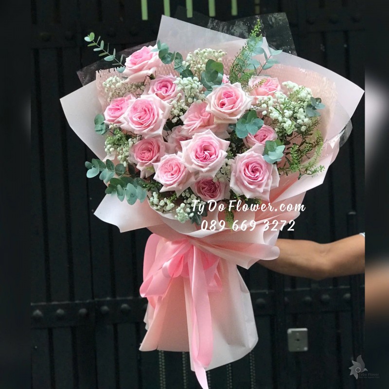 B12242136 BÓ HOA CHÚC MỪNG Thiết kế Hoa Hồng Pink Ohara Roses